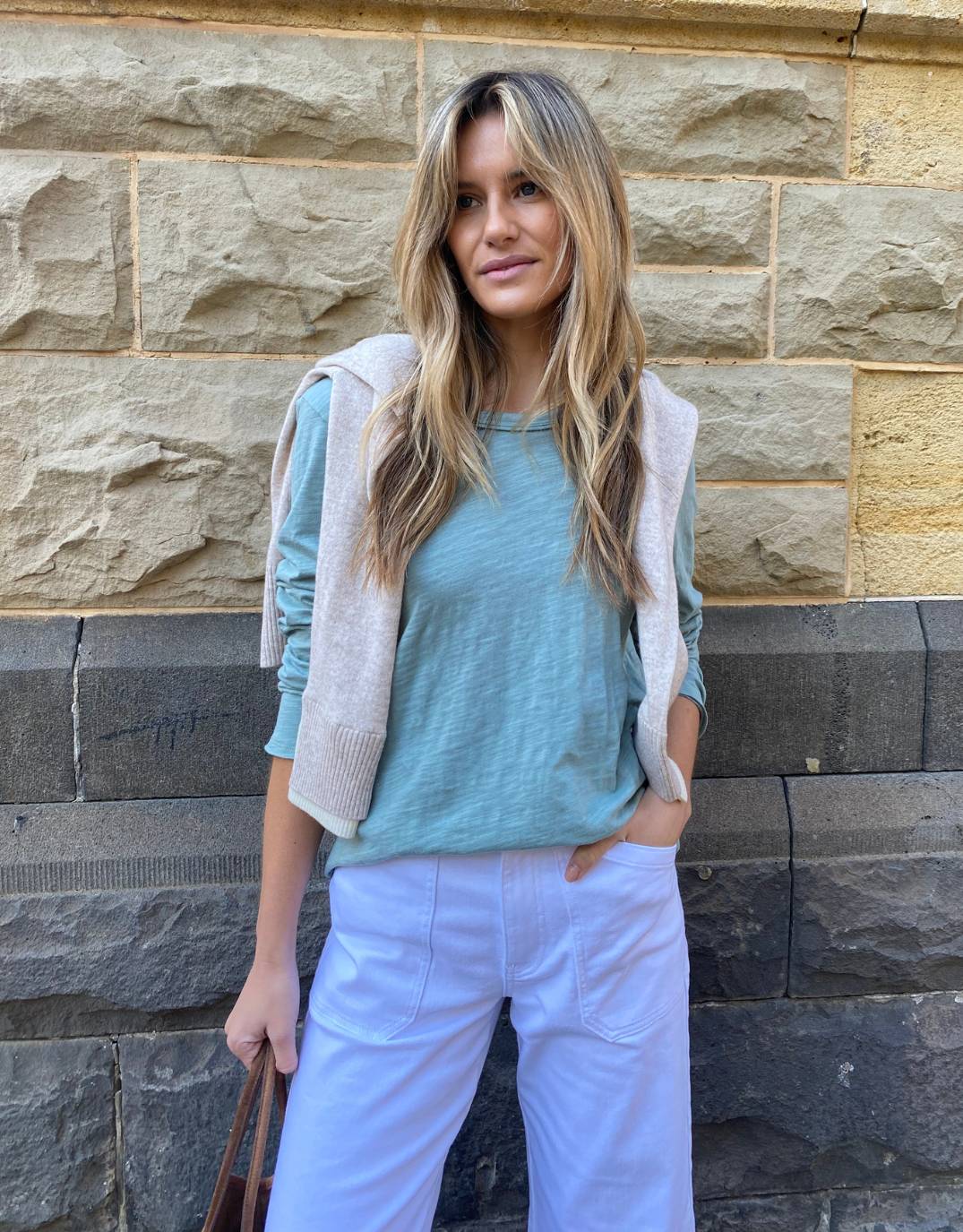 Essential Scoop Hem Long Sleeve T-shirt - Sage